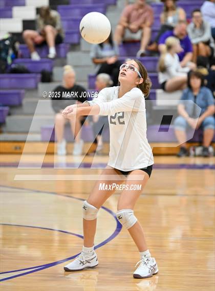 Thumbnail 2 in JV: Northwest Christian vs. Benjamin Franklin photogallery.