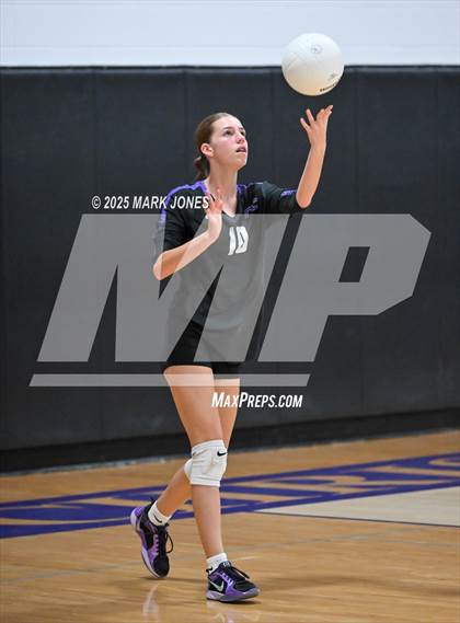 Thumbnail 1 in JV: Northwest Christian vs. Benjamin Franklin photogallery.