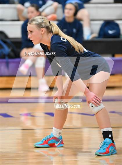 Thumbnail 2 in JV: Northwest Christian vs. Benjamin Franklin photogallery.