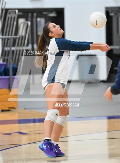 Thumbnail 2 in JV: Northwest Christian vs. Benjamin Franklin photogallery.