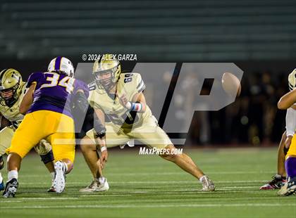 Thumbnail 1 in King @ Brackenridge photogallery.