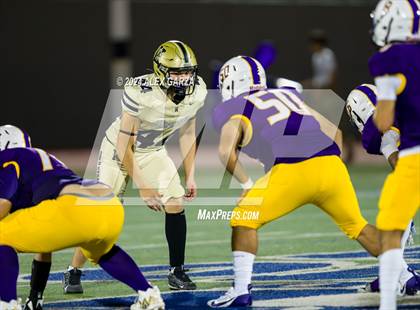 Thumbnail 2 in King @ Brackenridge photogallery.