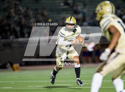 Thumbnail 3 in King @ Brackenridge photogallery.