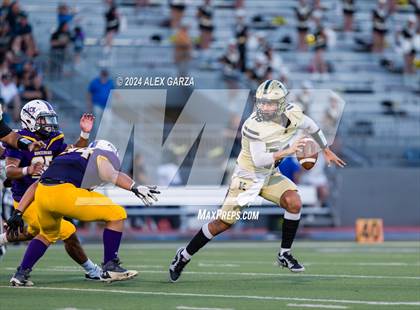 Thumbnail 3 in King @ Brackenridge photogallery.
