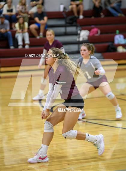Thumbnail 1 in Comanche @ Millsap photogallery.