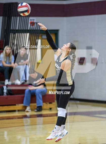 Thumbnail 1 in Comanche @ Millsap photogallery.