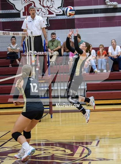 Thumbnail 2 in Comanche @ Millsap photogallery.