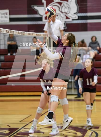 Thumbnail 2 in Comanche @ Millsap photogallery.