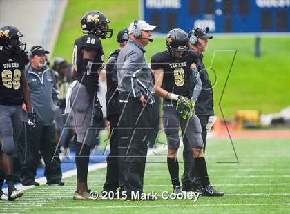Thumbnail 3 in Mansfield vs. Lake Travis (UIL 6A D2 Semifinal) photogallery.
