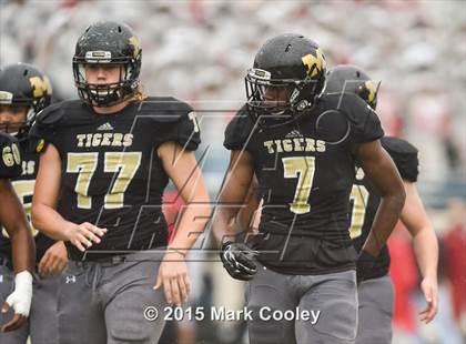 Thumbnail 3 in Mansfield vs. Lake Travis (UIL 6A D2 Semifinal) photogallery.