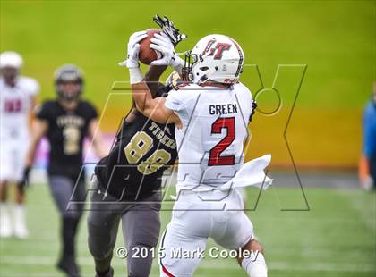 Thumbnail 3 in Mansfield vs. Lake Travis (UIL 6A D2 Semifinal) photogallery.
