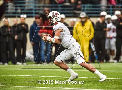 Thumbnail 2 in Mansfield vs. Lake Travis (UIL 6A D2 Semifinal) photogallery.