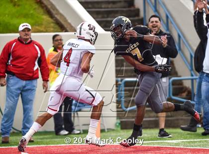 Thumbnail 2 in Mansfield vs. Lake Travis (UIL 6A D2 Semifinal) photogallery.