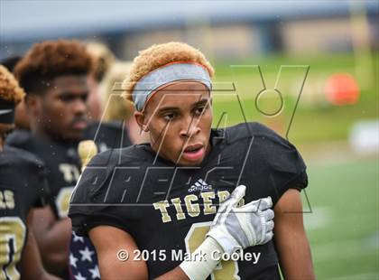 Thumbnail 3 in Mansfield vs. Lake Travis (UIL 6A D2 Semifinal) photogallery.