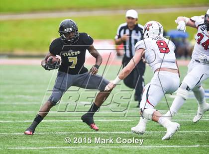 Thumbnail 1 in Mansfield vs. Lake Travis (UIL 6A D2 Semifinal) photogallery.