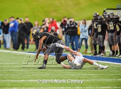 Thumbnail 2 in Mansfield vs. Lake Travis (UIL 6A D2 Semifinal) photogallery.