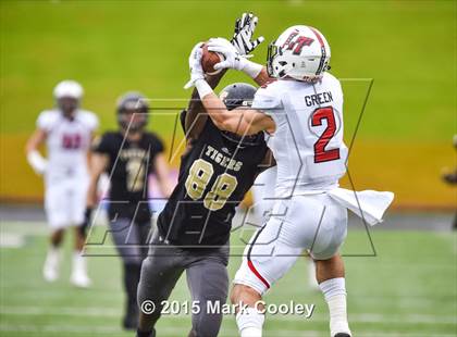 Thumbnail 2 in Mansfield vs. Lake Travis (UIL 6A D2 Semifinal) photogallery.