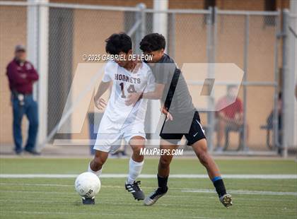 Thumbnail 1 in Flour Bluff vs. Rivera  (Uil Region IV 5A D1 Area Finals) photogallery.
