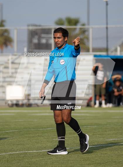 Thumbnail 3 in Flour Bluff vs. Rivera  (Uil Region IV 5A D1 Area Finals) photogallery.