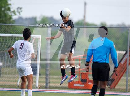 Thumbnail 1 in Flour Bluff vs. Rivera  (Uil Region IV 5A D1 Area Finals) photogallery.