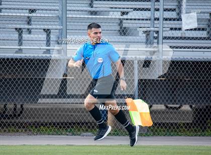 Thumbnail 3 in Flour Bluff vs. Rivera  (Uil Region IV 5A D1 Area Finals) photogallery.