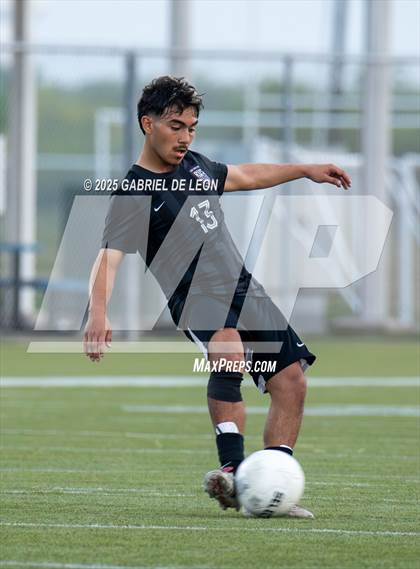 Thumbnail 1 in Flour Bluff vs. Rivera  (Uil Region IV 5A D1 Area Finals) photogallery.