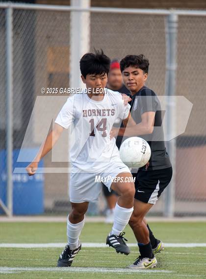 Thumbnail 3 in Flour Bluff vs. Rivera  (Uil Region IV 5A D1 Area Finals) photogallery.