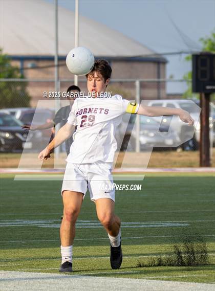 Thumbnail 3 in Flour Bluff vs. Rivera  (Uil Region IV 5A D1 Area Finals) photogallery.