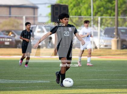 Thumbnail 2 in Flour Bluff vs. Rivera  (Uil Region IV 5A D1 Area Finals) photogallery.