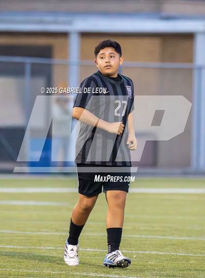 Thumbnail 2 in Flour Bluff vs. Rivera  (Uil Region IV 5A D1 Area Finals) photogallery.