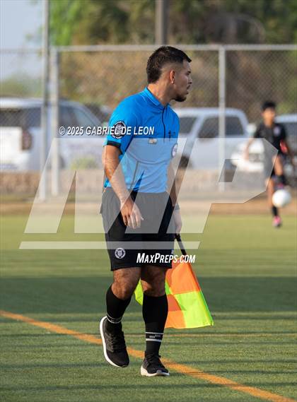 Thumbnail 1 in Flour Bluff vs. Rivera  (Uil Region IV 5A D1 Area Finals) photogallery.