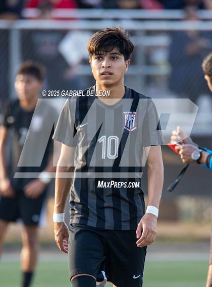 Thumbnail 3 in Flour Bluff vs. Rivera  (Uil Region IV 5A D1 Area Finals) photogallery.