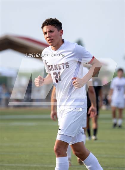 Thumbnail 1 in Flour Bluff vs. Rivera  (Uil Region IV 5A D1 Area Finals) photogallery.