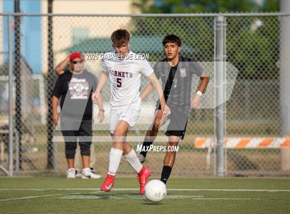 Thumbnail 3 in Flour Bluff vs. Rivera  (Uil Region IV 5A D1 Area Finals) photogallery.