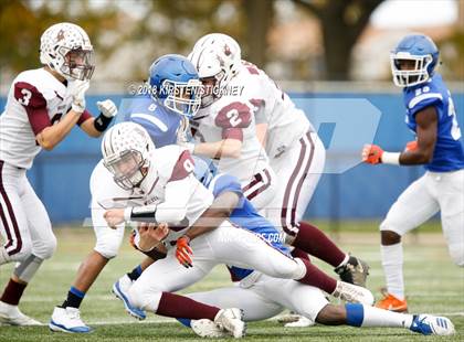 Thumbnail 2 in Prairie Ridge vs. Phillips (IHSA 6A Second Round Playoff) photogallery.