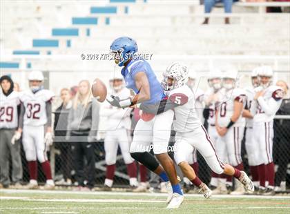 Thumbnail 1 in Prairie Ridge vs. Phillips (IHSA 6A Second Round Playoff) photogallery.