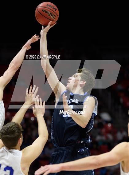Thumbnail 3 in Fremont vs. Layton (UHSAA 6A Semifinal) photogallery.