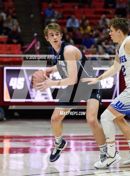 Thumbnail 1 in Fremont vs. Layton (UHSAA 6A Semifinal) photogallery.
