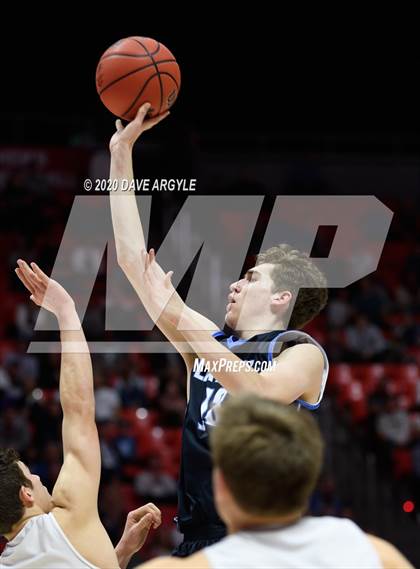 Thumbnail 1 in Fremont vs. Layton (UHSAA 6A Semifinal) photogallery.