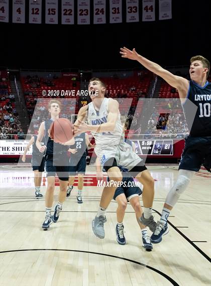 Thumbnail 3 in Fremont vs. Layton (UHSAA 6A Semifinal) photogallery.