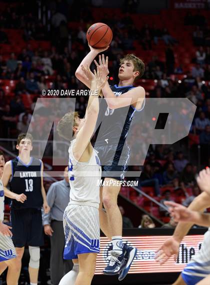 Thumbnail 3 in Fremont vs. Layton (UHSAA 6A Semifinal) photogallery.