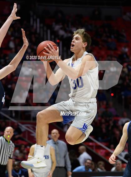 Thumbnail 1 in Fremont vs. Layton (UHSAA 6A Semifinal) photogallery.