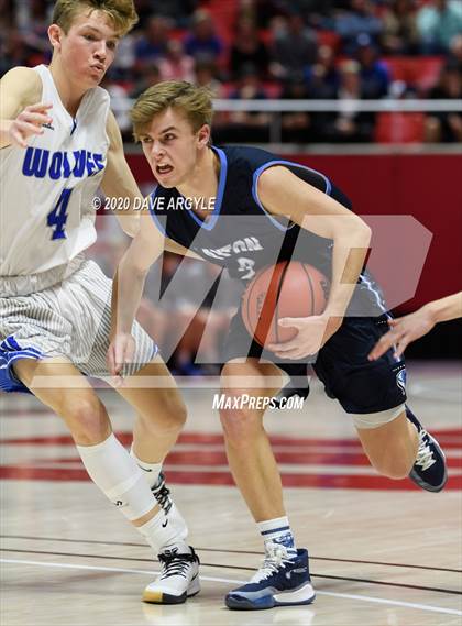 Thumbnail 2 in Fremont vs. Layton (UHSAA 6A Semifinal) photogallery.