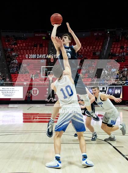 Thumbnail 3 in Fremont vs. Layton (UHSAA 6A Semifinal) photogallery.