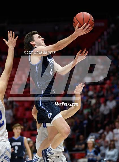 Thumbnail 2 in Fremont vs. Layton (UHSAA 6A Semifinal) photogallery.