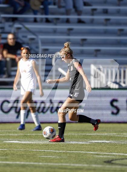 Thumbnail 2 in Brighton vs. Bountiful (UHSAA 5A Semifinals) photogallery.