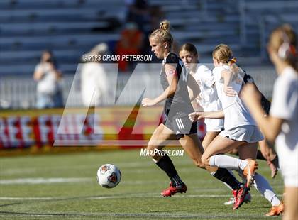 Thumbnail 3 in Brighton vs. Bountiful (UHSAA 5A Semifinals) photogallery.