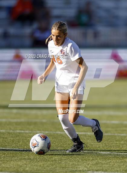 Thumbnail 3 in Brighton vs. Bountiful (UHSAA 5A Semifinals) photogallery.