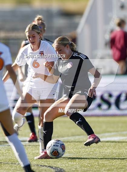 Thumbnail 2 in Brighton vs. Bountiful (UHSAA 5A Semifinals) photogallery.