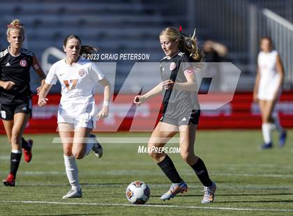 Thumbnail 2 in Brighton vs. Bountiful (UHSAA 5A Semifinals) photogallery.